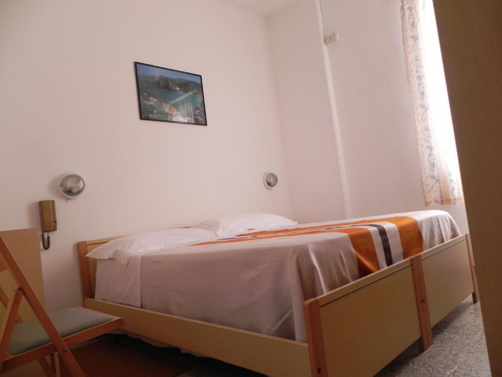 Hotel Fjby Calasetta Bilik gambar